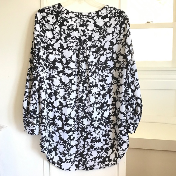 AVA & VIV Floral Tunic Blouse Split V Neck Roll Tab Sleeve Women’s Plus Size 2X - Picture 8 of 16